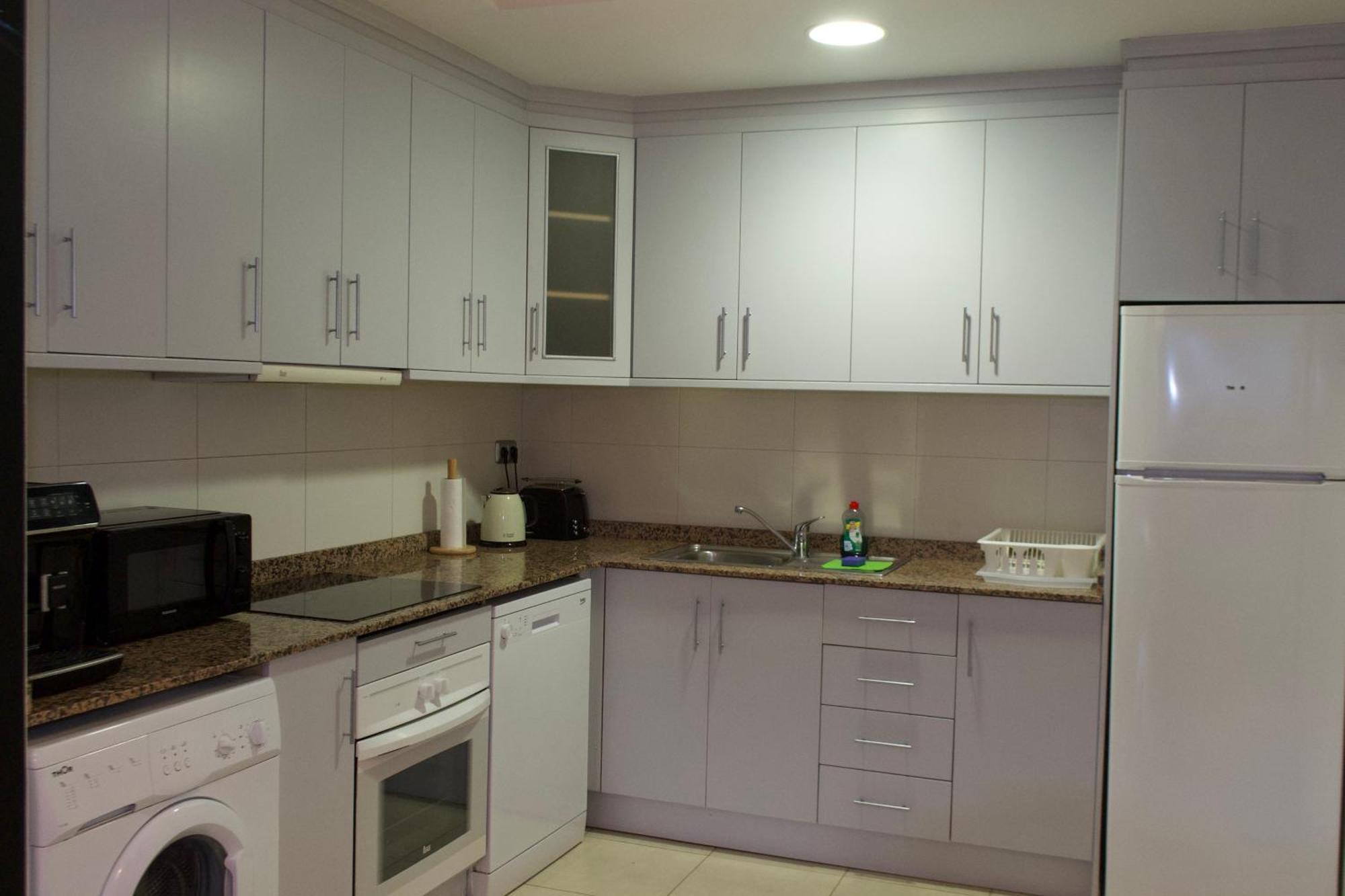 Alicante Apartments Экстерьер фото