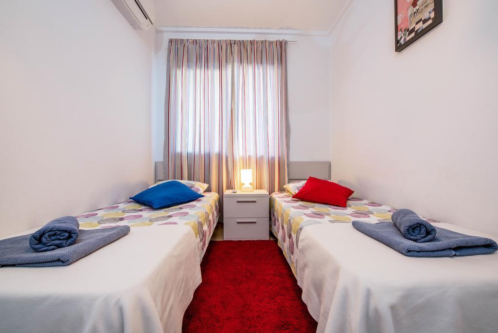 Alicante Apartments Экстерьер фото